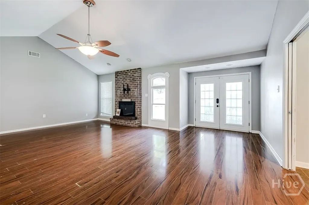 2 S Paxton Drive Savannah GA 31406