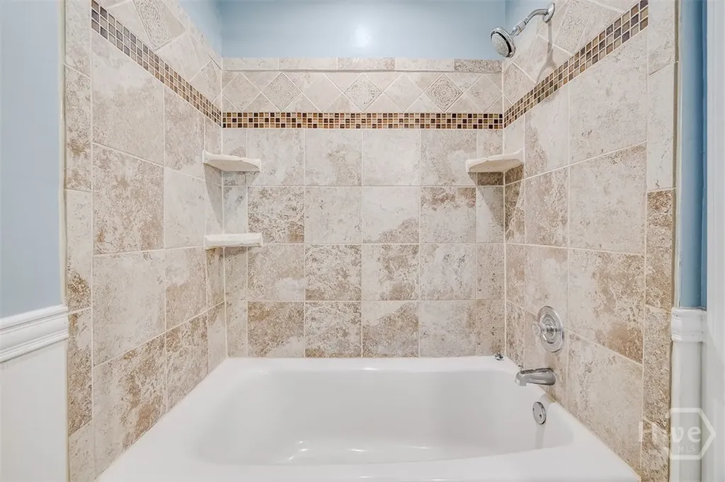 2 S Paxton Drive Savannah GA 31406