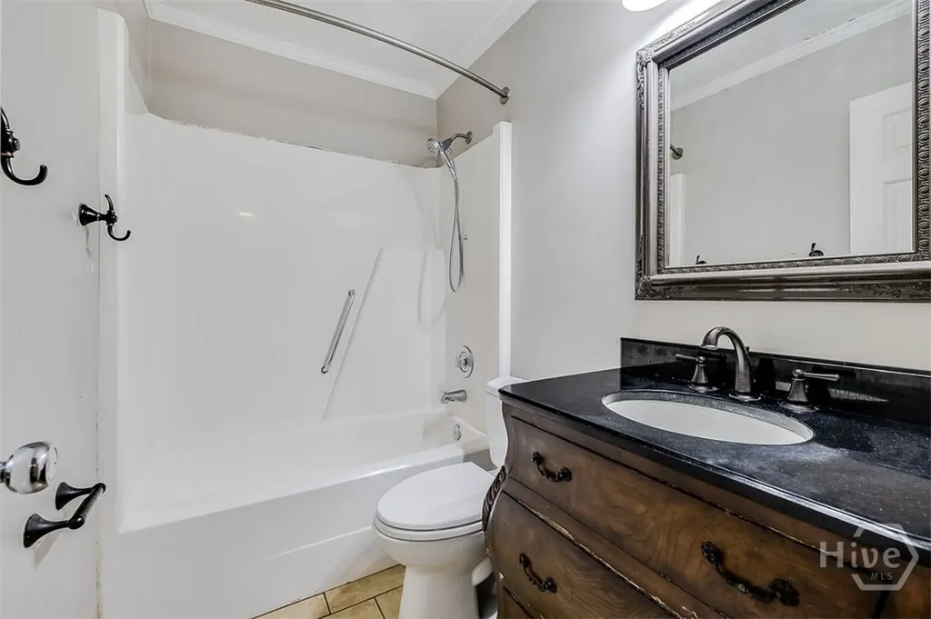 2 S Paxton Drive Savannah GA 31406