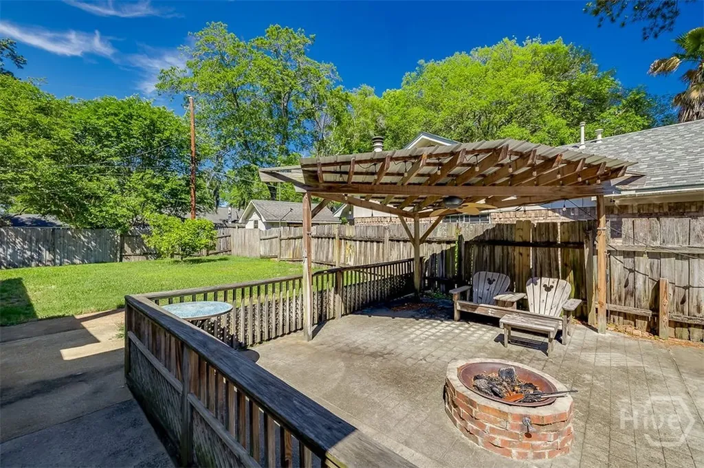 2 S Paxton Drive Savannah GA 31406