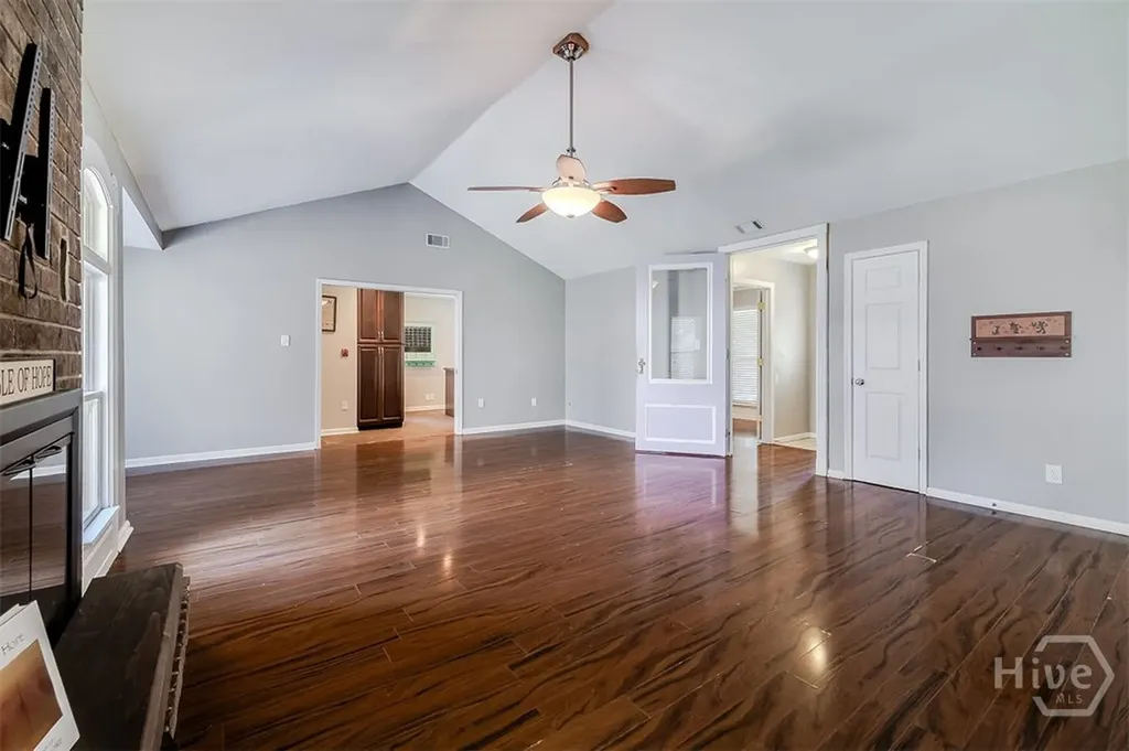 2 S Paxton Drive Savannah GA 31406