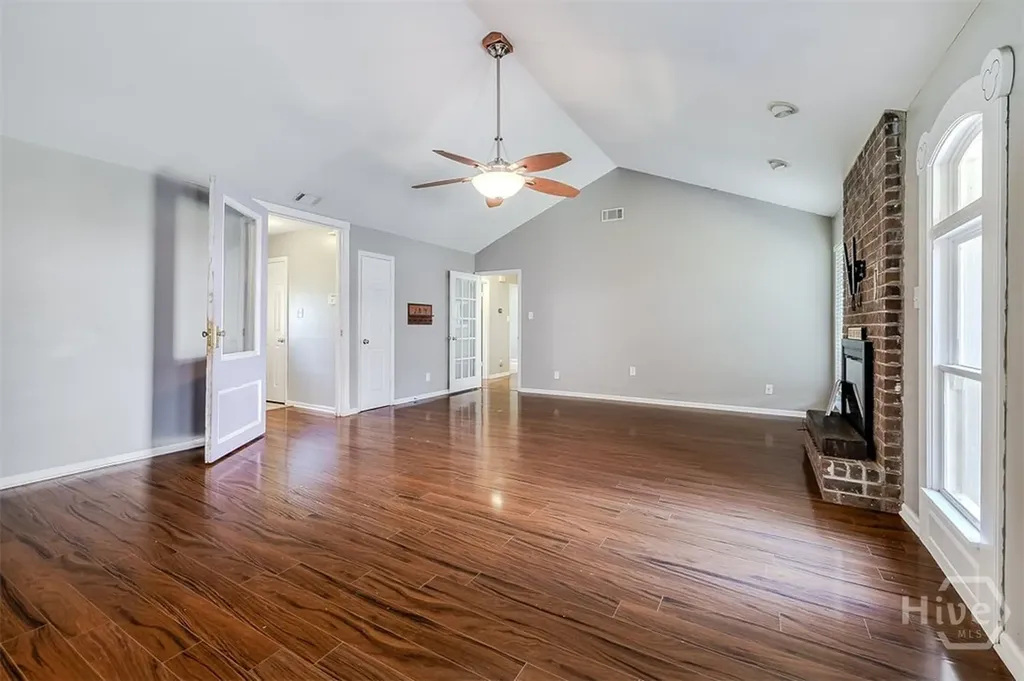 2 S Paxton Drive Savannah GA 31406