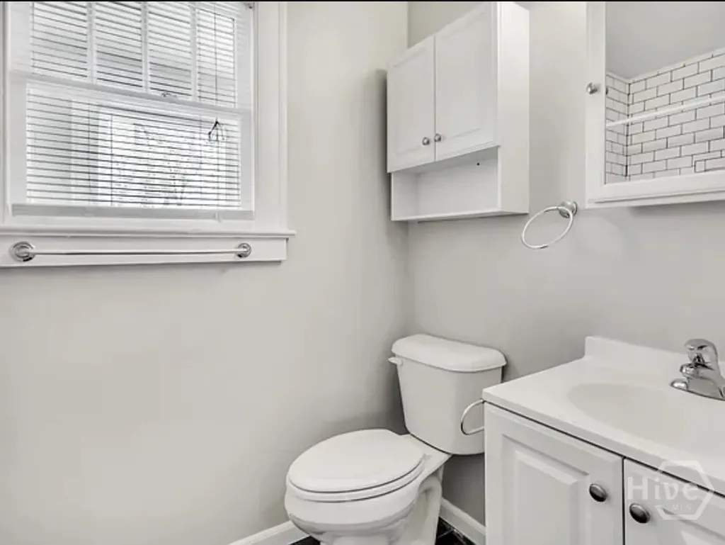 916 E 35th Street Savannah GA 31401