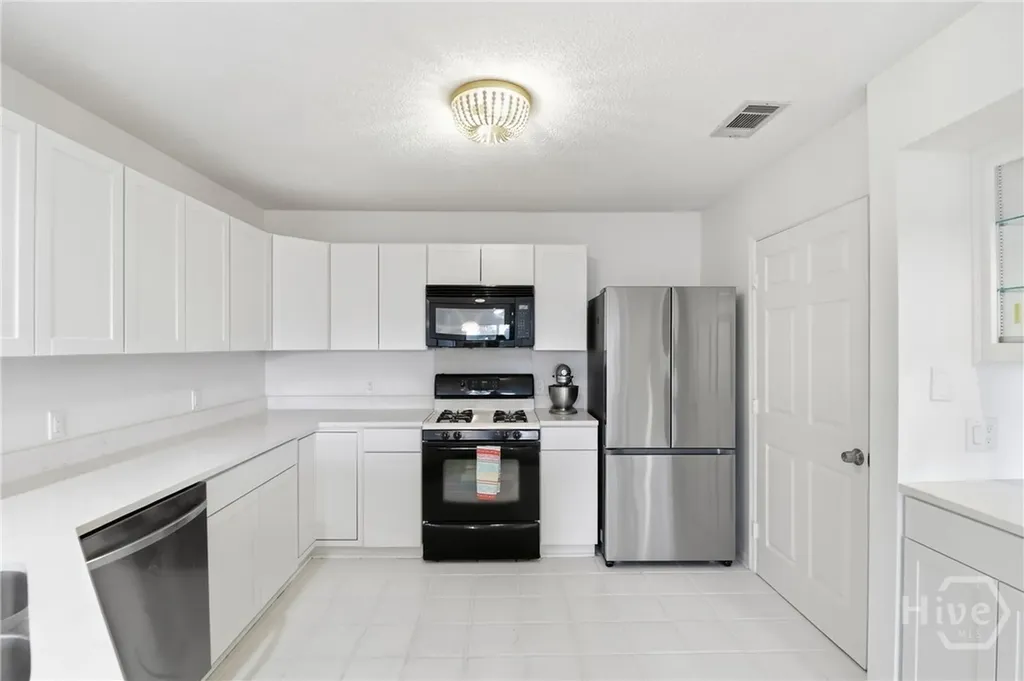 26 Shipwatch Road Savannah GA 31410