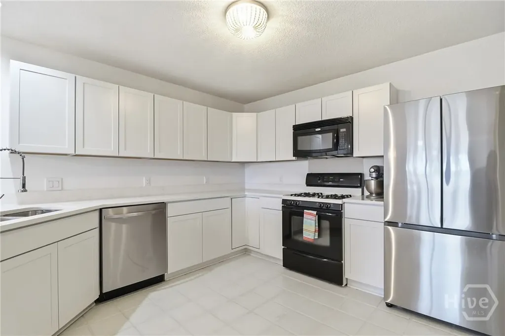 26 Shipwatch Road Savannah GA 31410