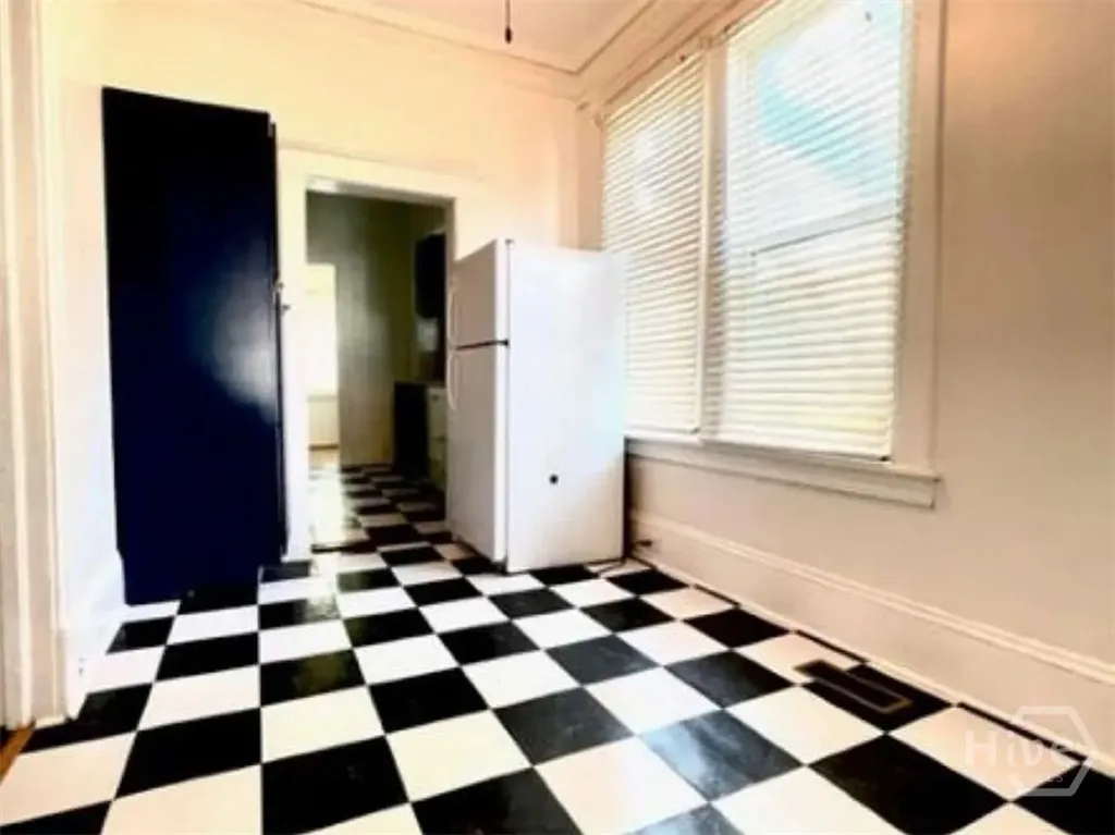 637 E 39th Street Savannah GA 31401
