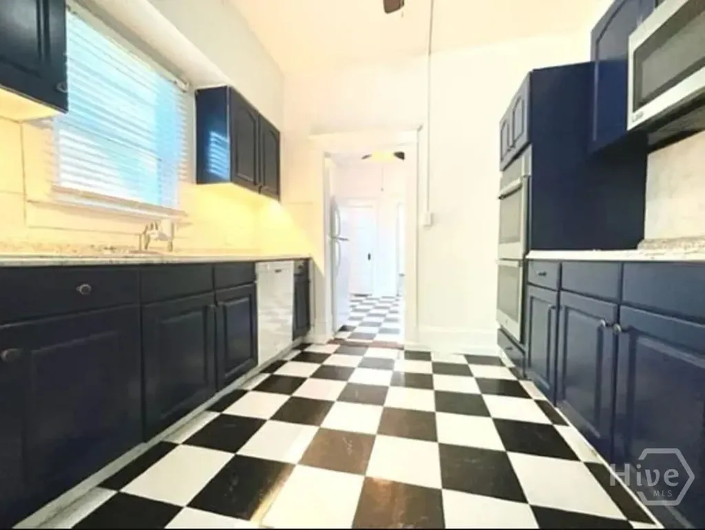 637 E 39th Street Savannah GA 31401