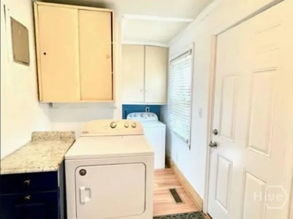 637 E 39th Street Savannah GA 31401