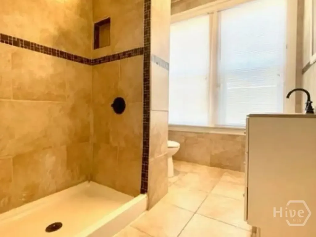 637 E 39th Street Savannah GA 31401