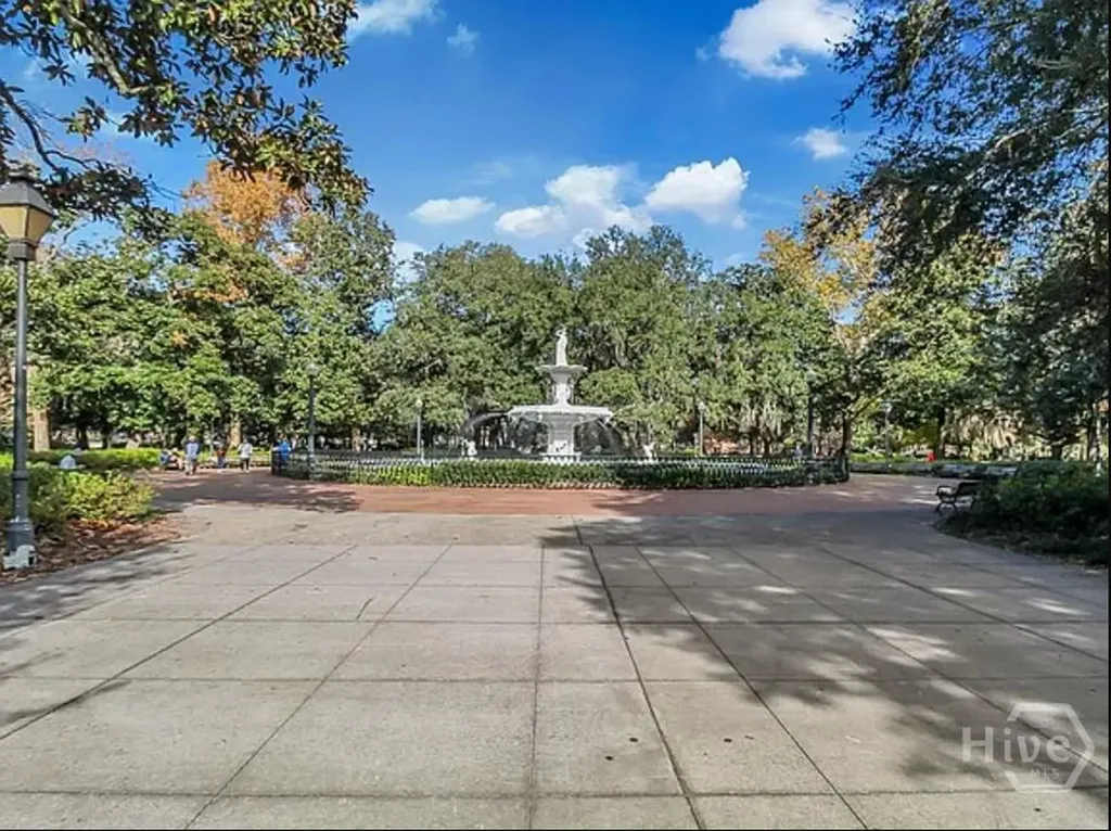 637 E 39th Street Savannah GA 31401