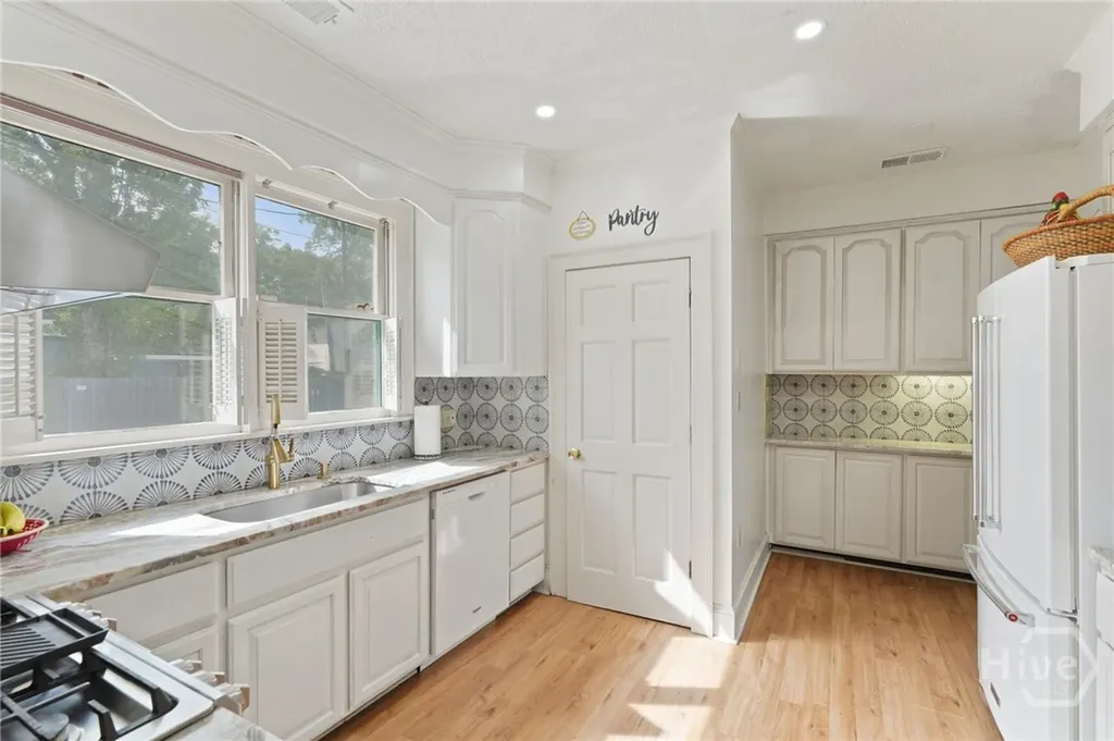 702 E 32nd Street Savannah GA 31401