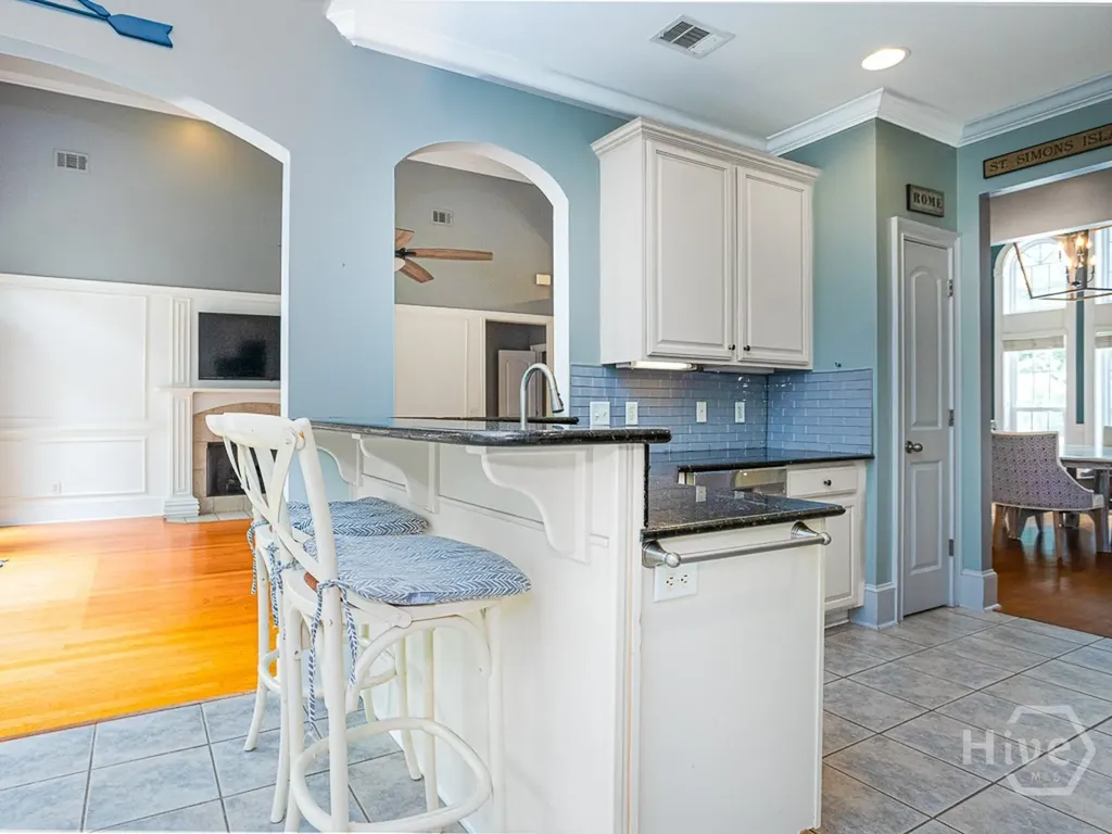 51 Crestwood Drive Savannah GA 31405