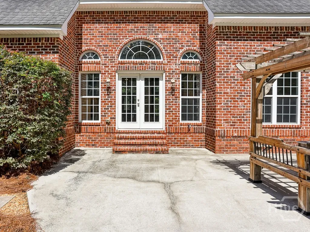 51 Crestwood Drive Savannah GA 31405