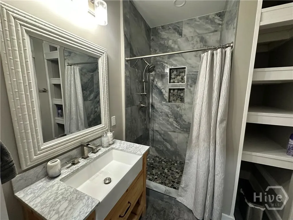 306 W 42nd Street Savannah GA 31401