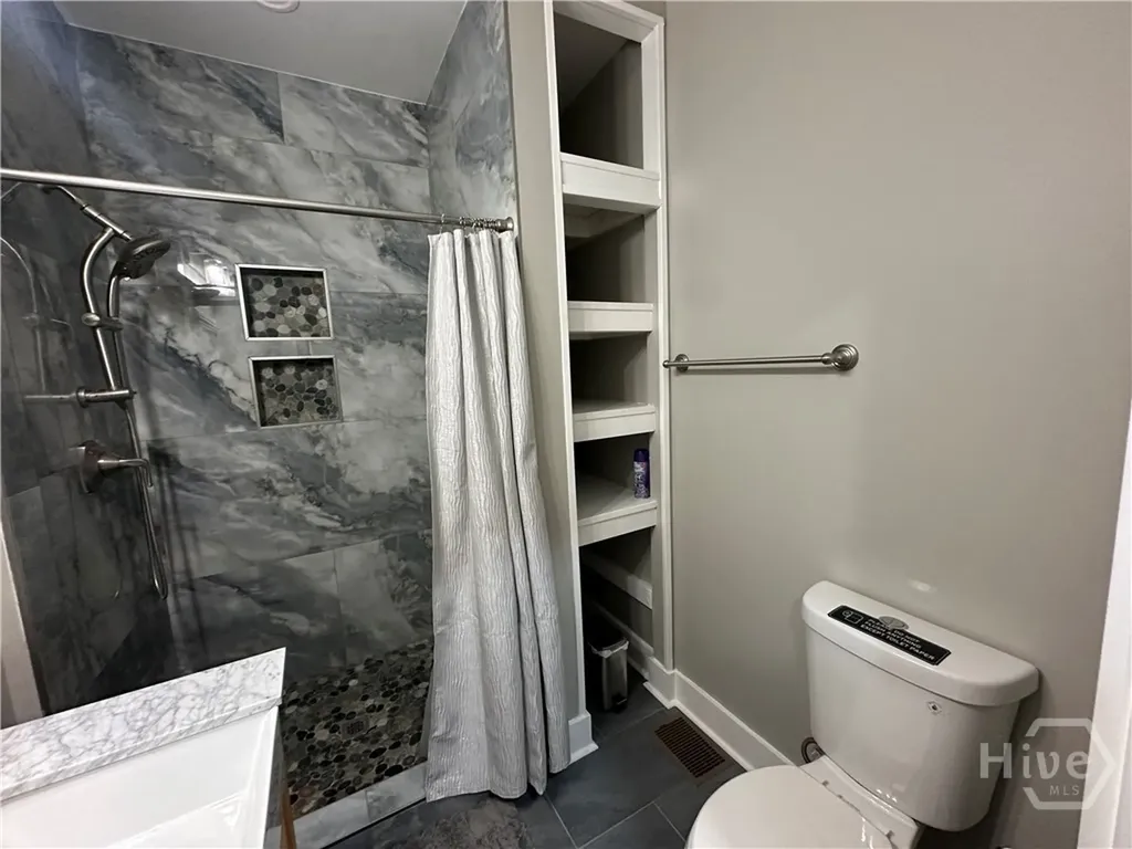 306 W 42nd Street Savannah GA 31401