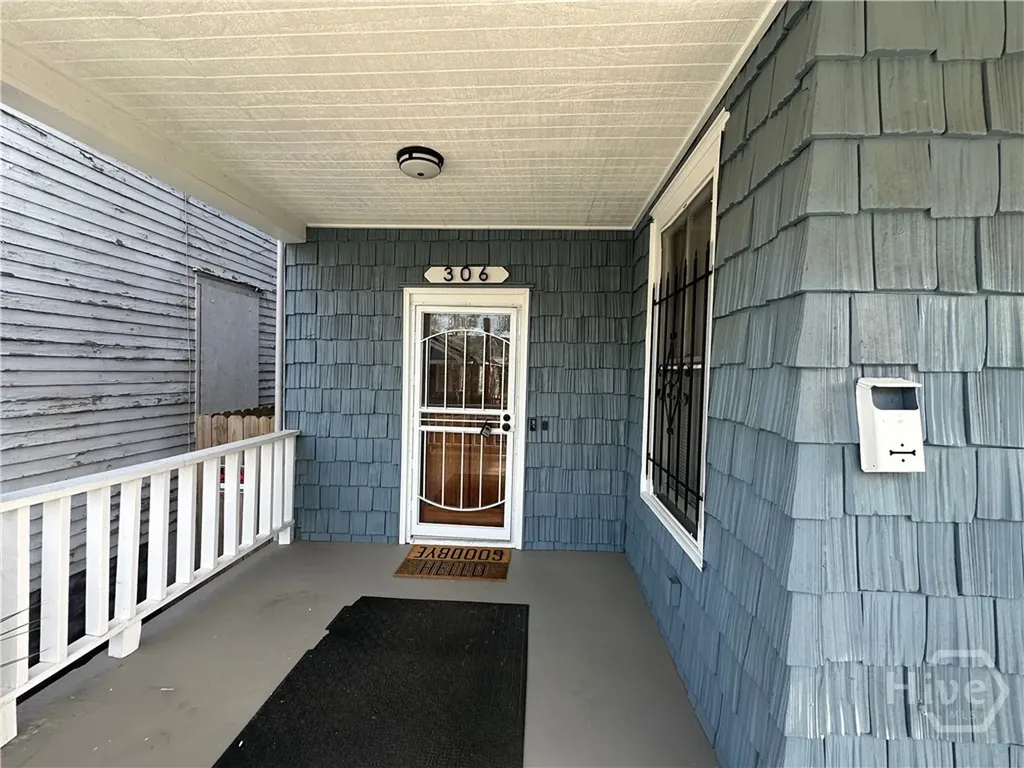 306 W 42nd Street Savannah GA 31401