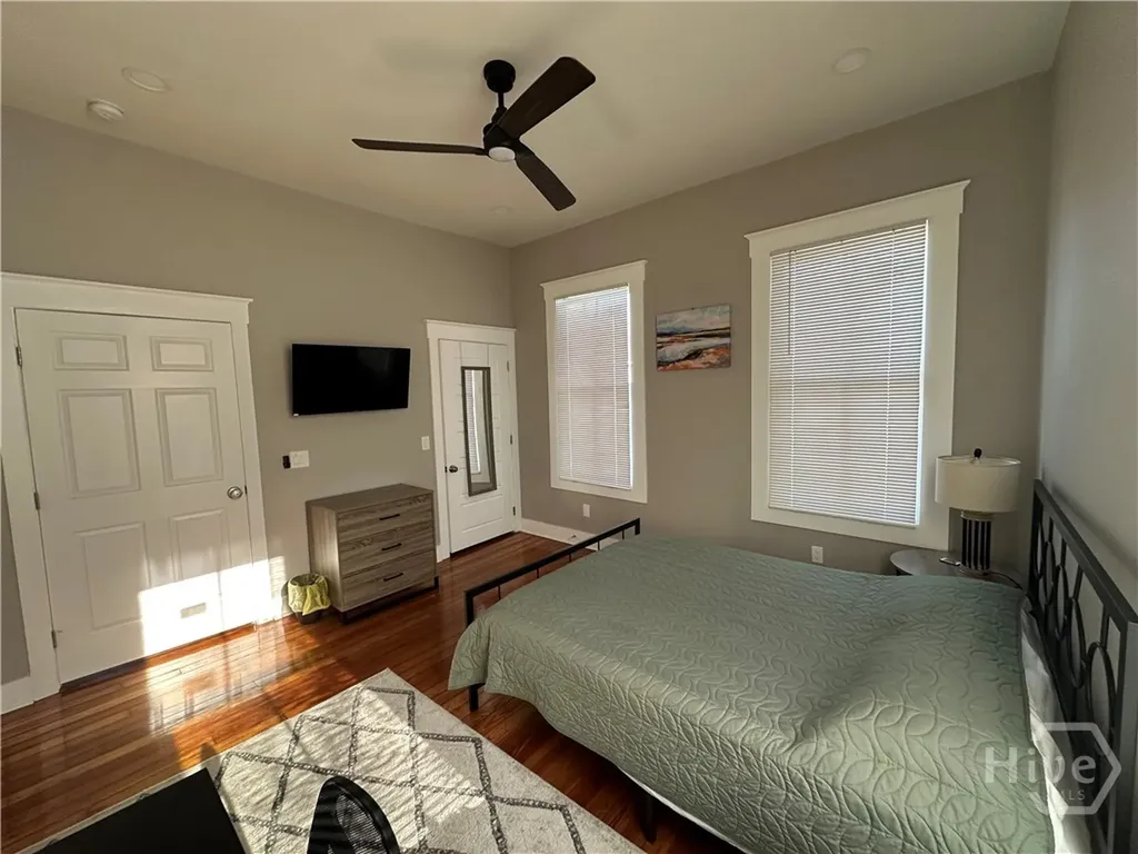306 W 42nd Street Savannah GA 31401