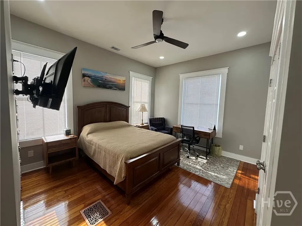 306 W 42nd Street Savannah GA 31401