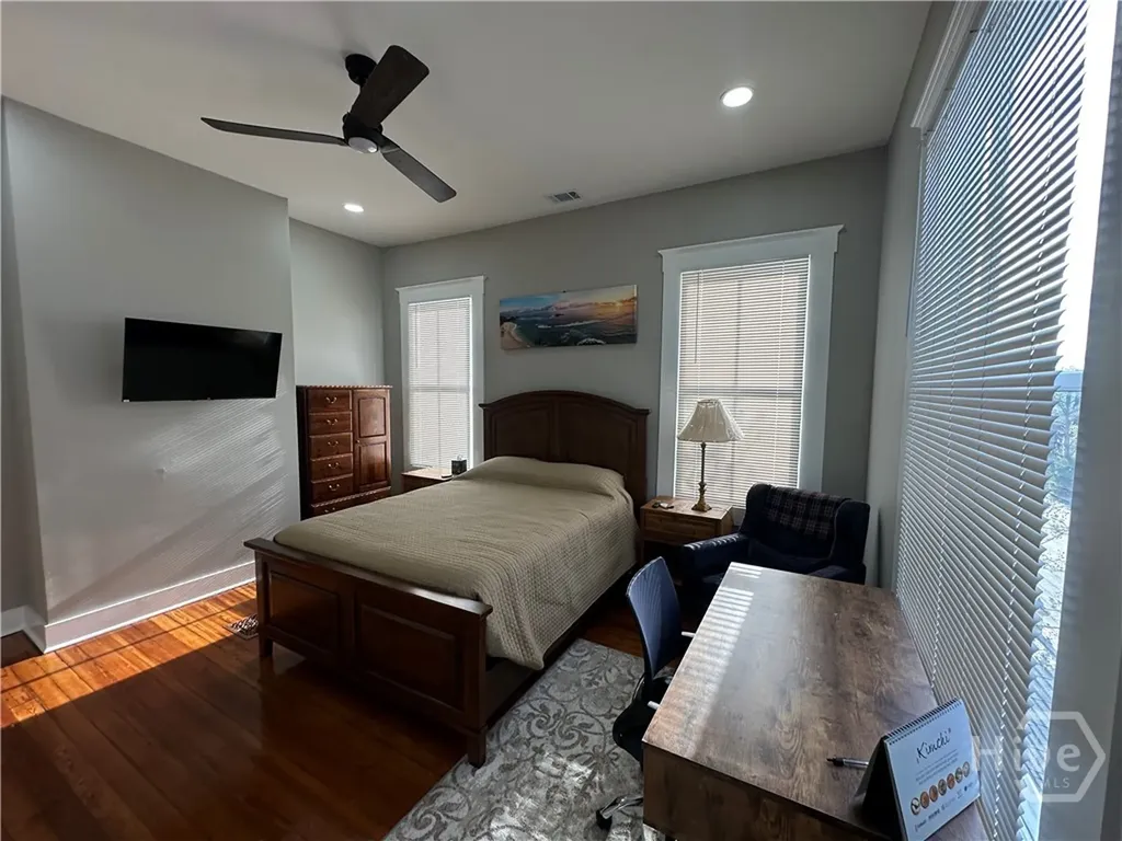306 W 42nd Street Savannah GA 31401