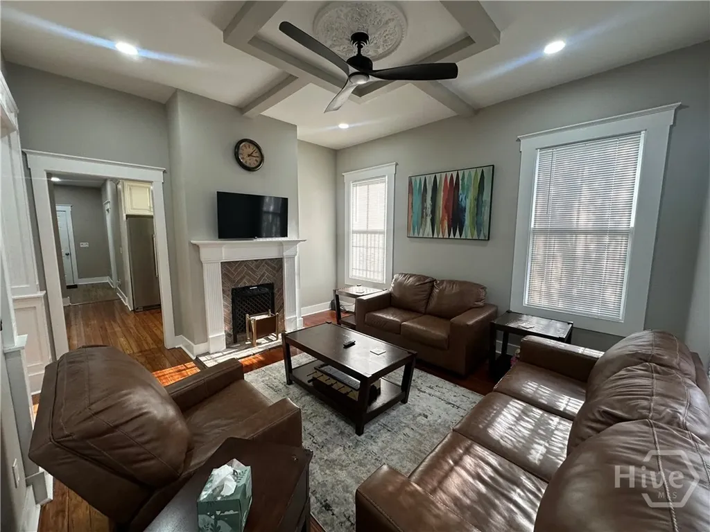 306 W 42nd Street Savannah GA 31401