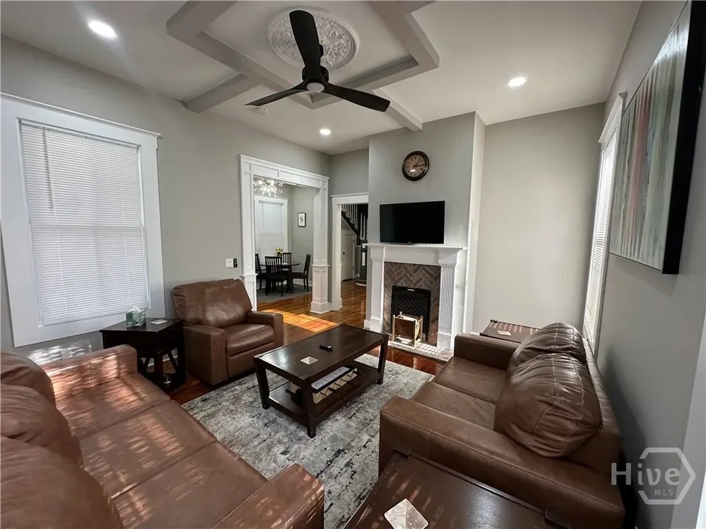 306 W 42nd Street Savannah GA 31401