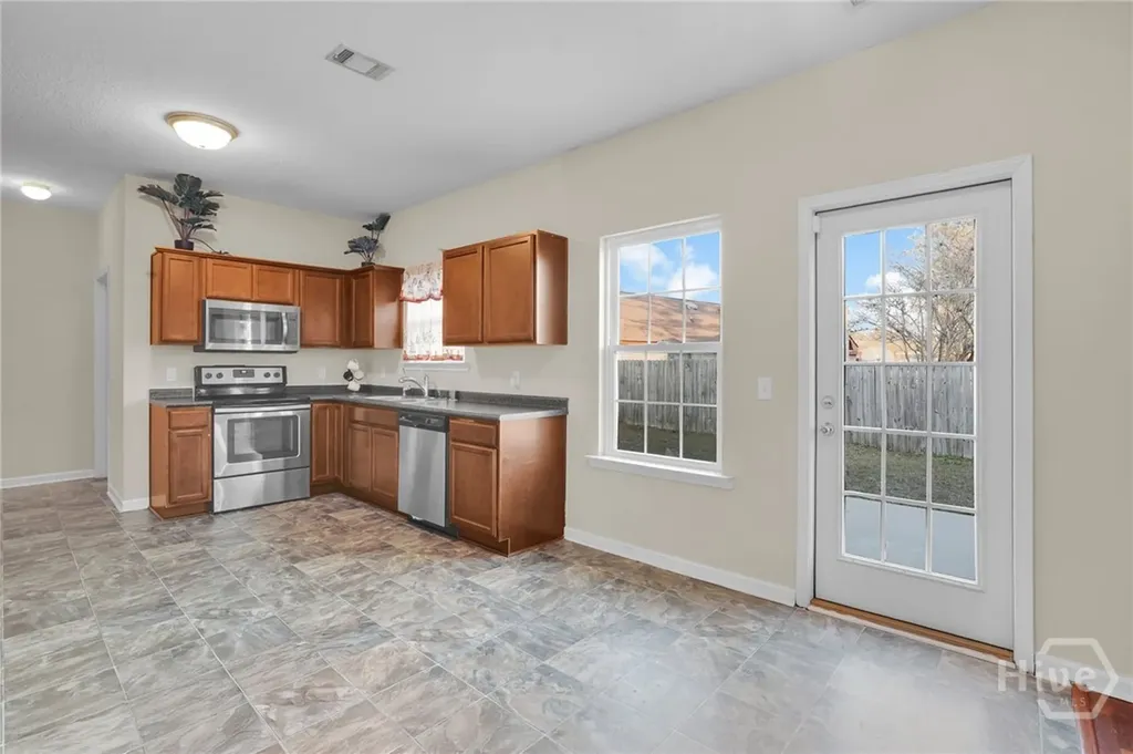 1404 Evergreen Trail Hinesville GA 31313