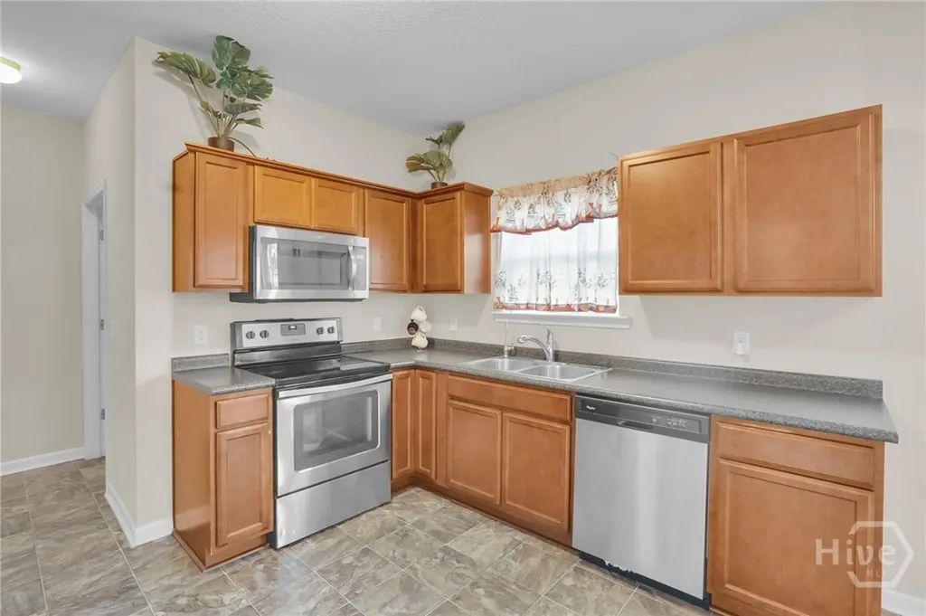1404 Evergreen Trail Hinesville GA 31313