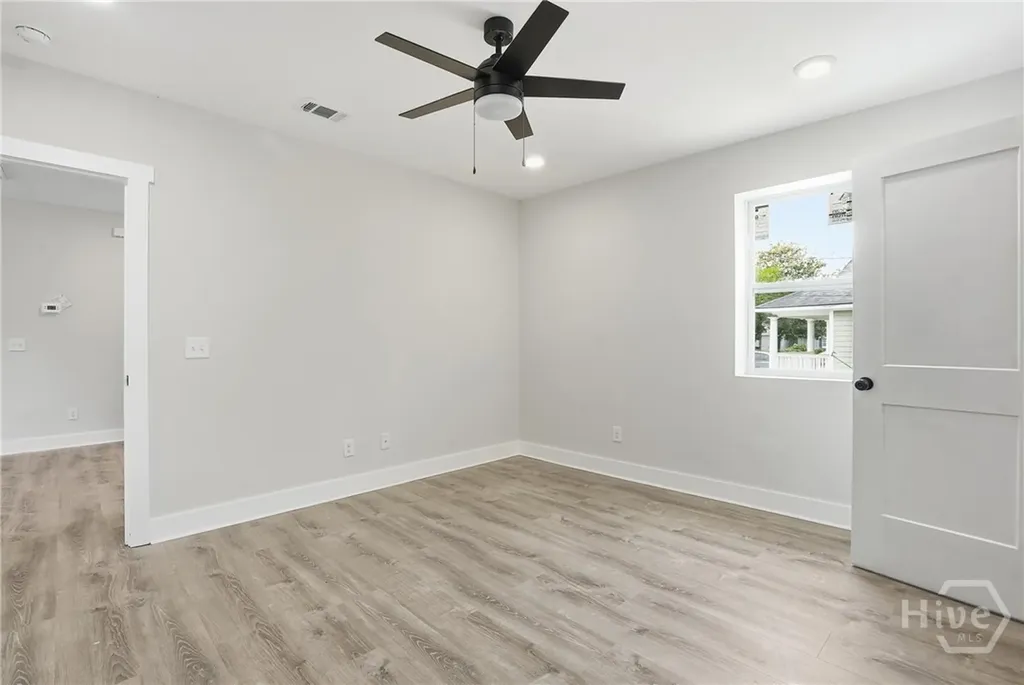 211 Jenks Street Savannah GA 31415