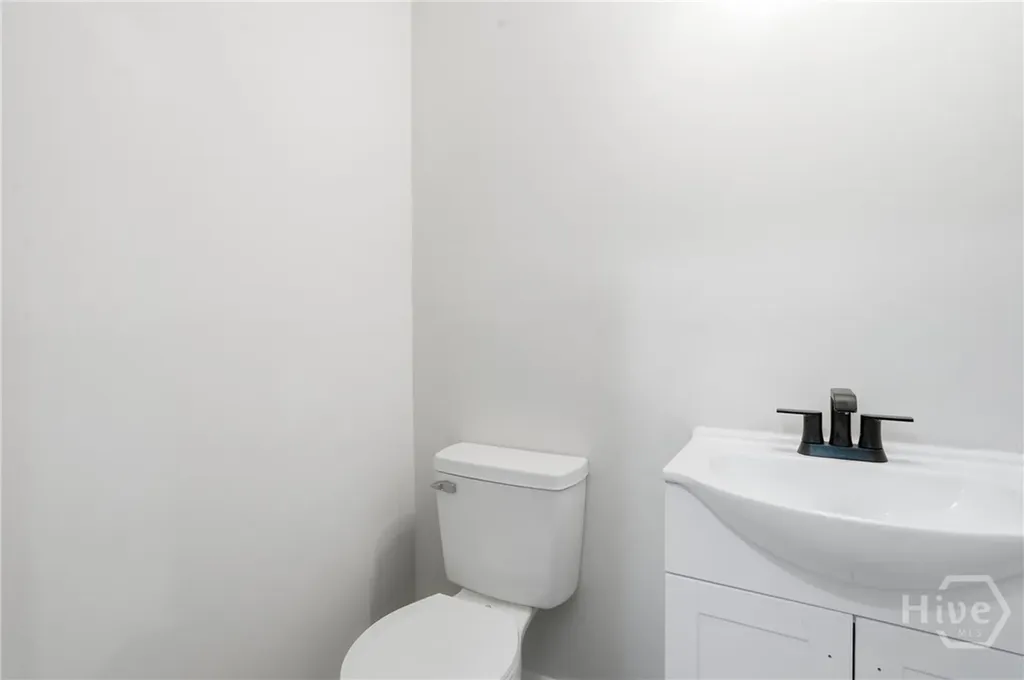 211 Jenks Street Savannah GA 31415