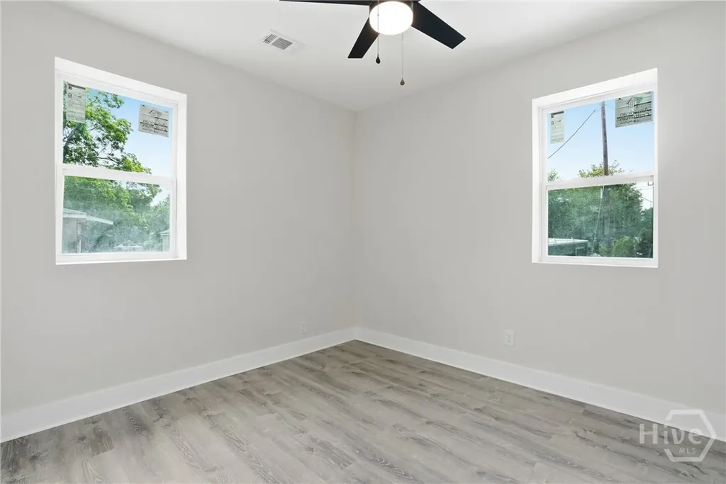 211 Jenks Street Savannah GA 31415