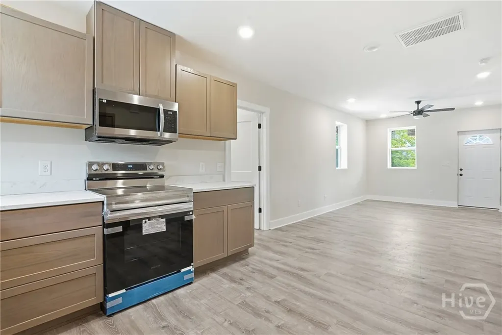 211 Jenks Street Savannah GA 31415