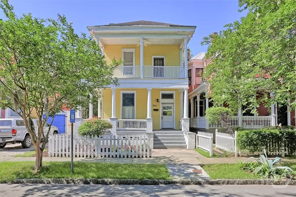205 W 35th Street Savannah GA 31401