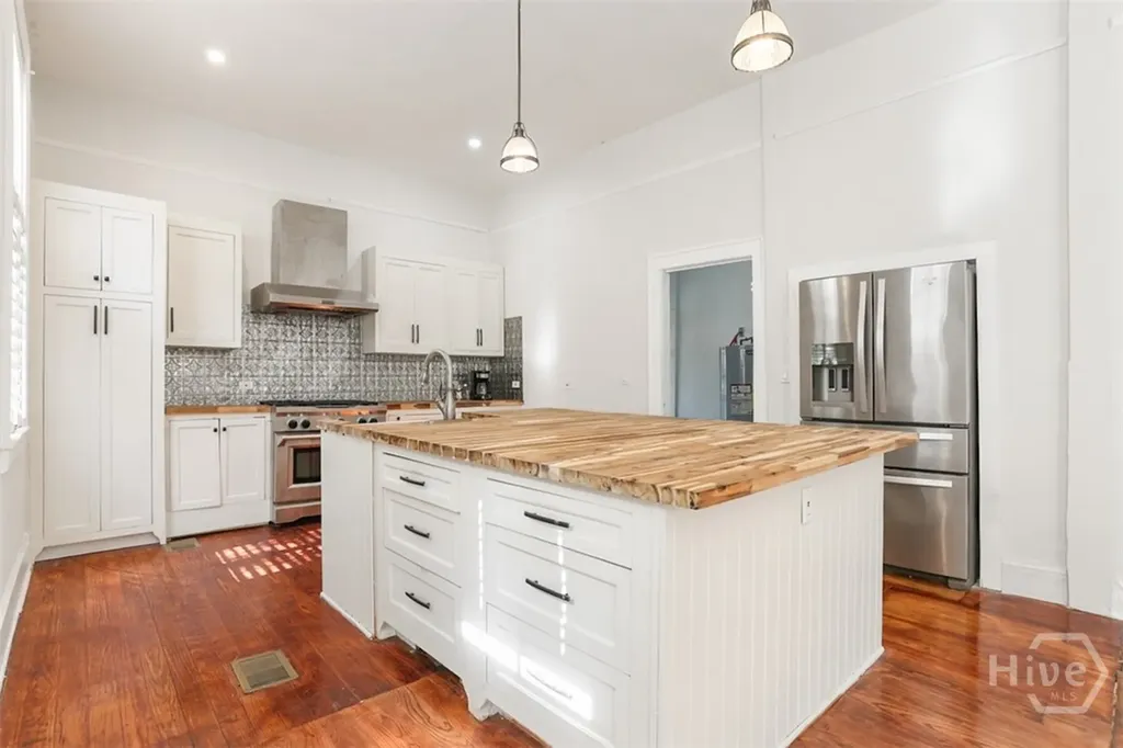 205 W 35th Street Savannah GA 31401