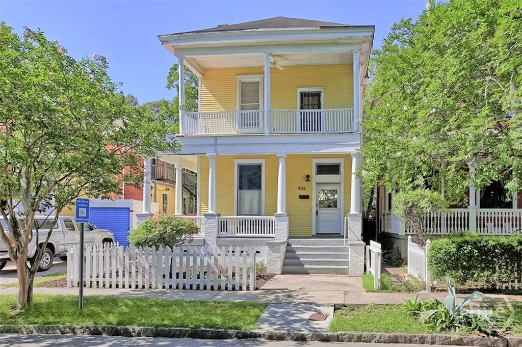 205 W 35th Street Savannah GA 31401