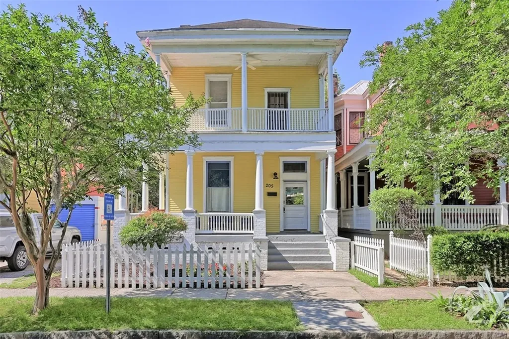 205 W 35th Street Savannah GA 31401