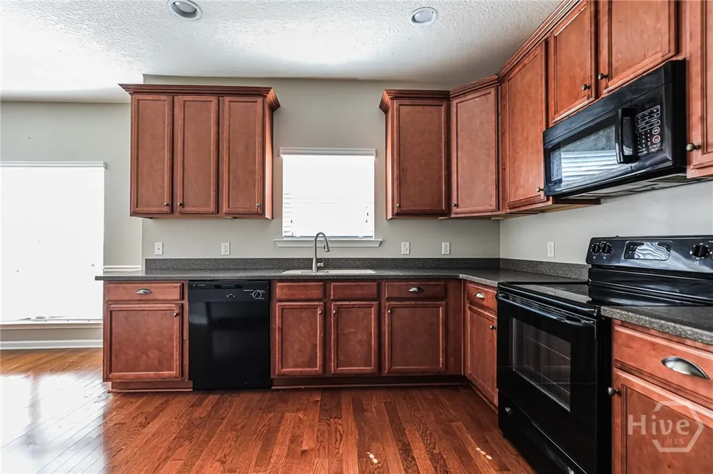 72 Rhett Lane Richmond Hill GA 31324