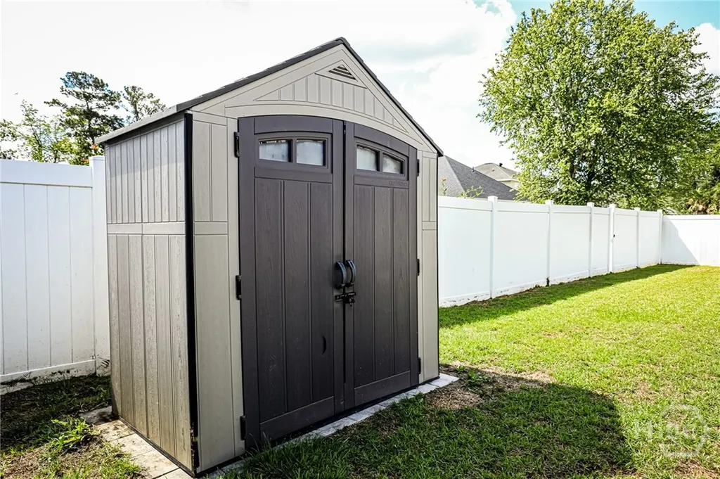 72 Rhett Lane Richmond Hill GA 31324