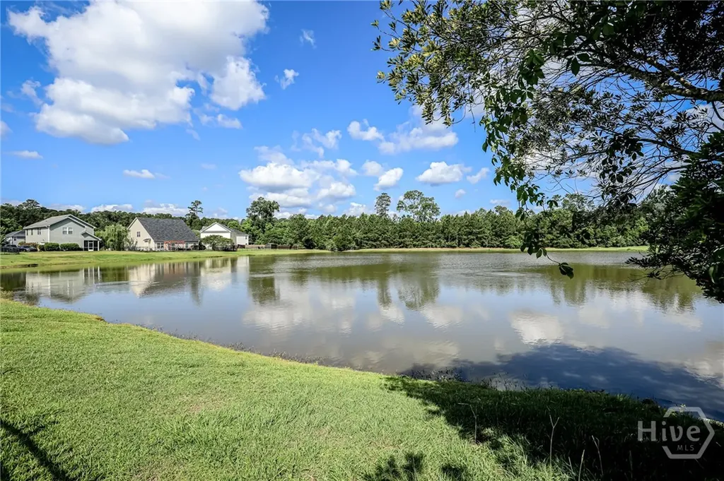72 Rhett Lane Richmond Hill GA 31324