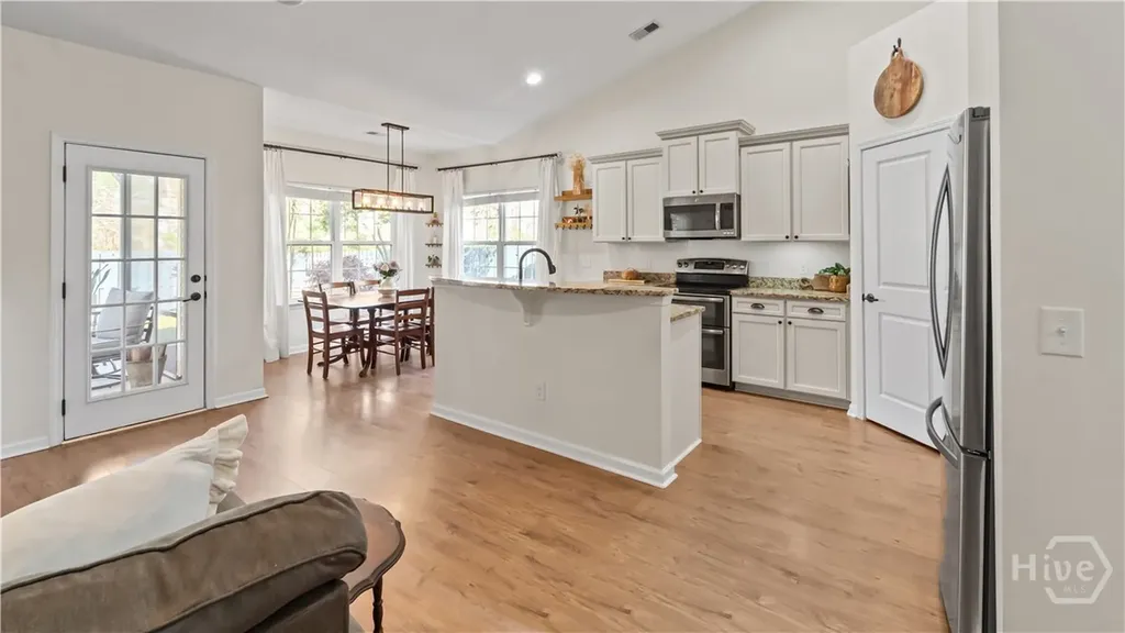 1696 Garden Hills Loop Richmond Hill GA 31324