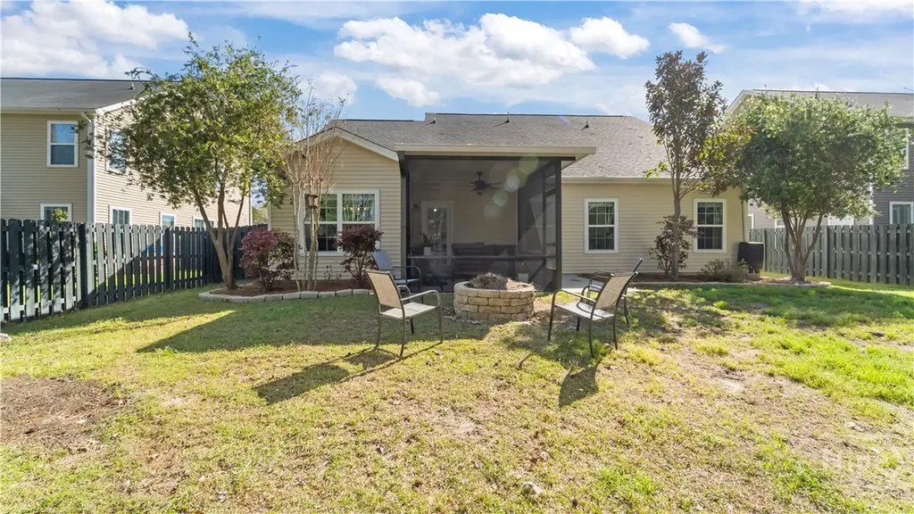 1696 Garden Hills Loop Richmond Hill GA 31324