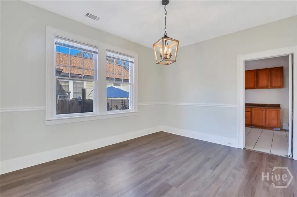 1122 E 40th Street Savannah GA 31404