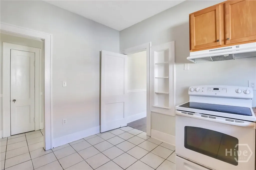 1122 E 40th Street Savannah GA 31404