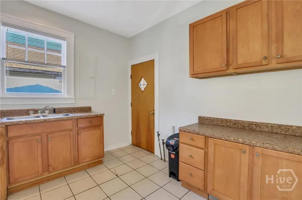 1122 E 40th Street Savannah GA 31404