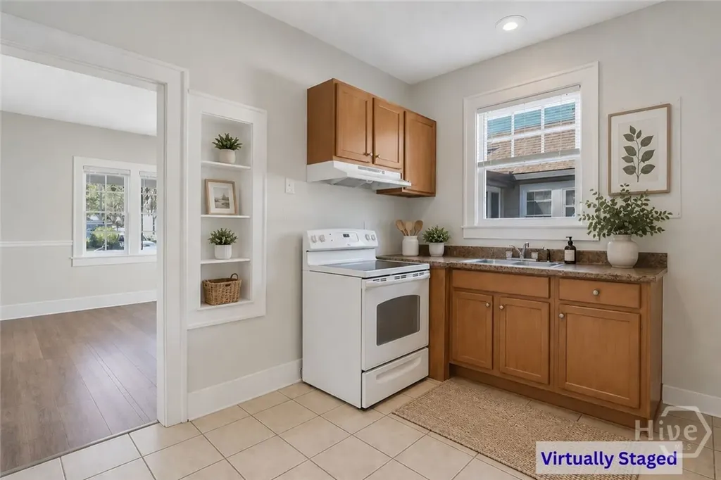 1122 E 40th Street Savannah GA 31404