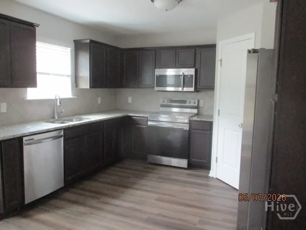196 Brightleaf Circle Hinesville GA 31313