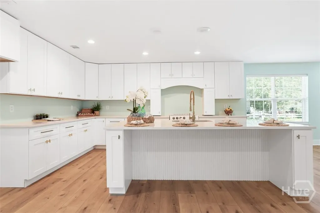 27 Pine Drive Savannah GA 31405