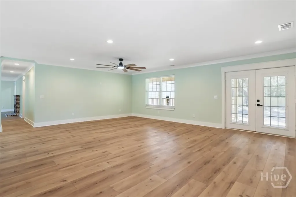 27 Pine Drive Savannah GA 31405