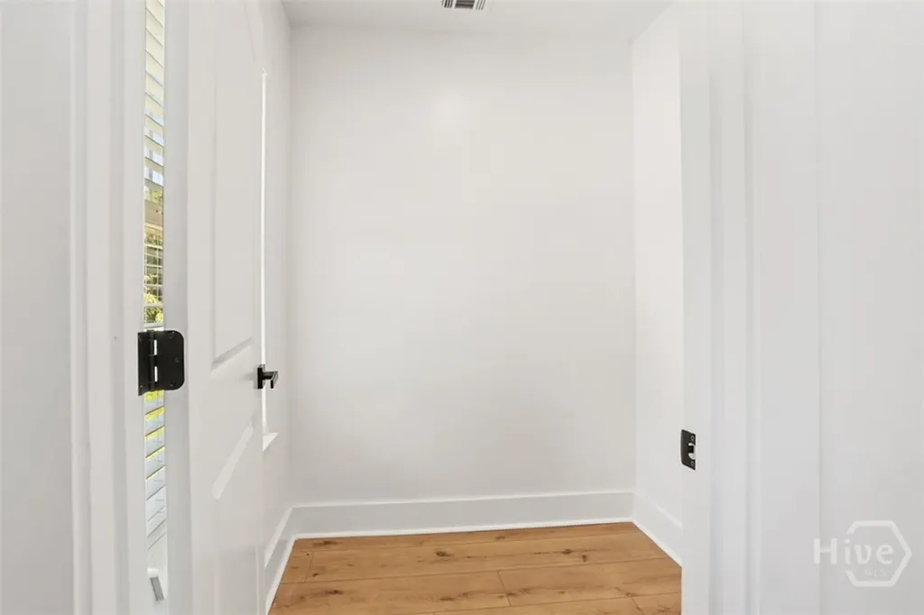 27 Pine Drive Savannah GA 31405
