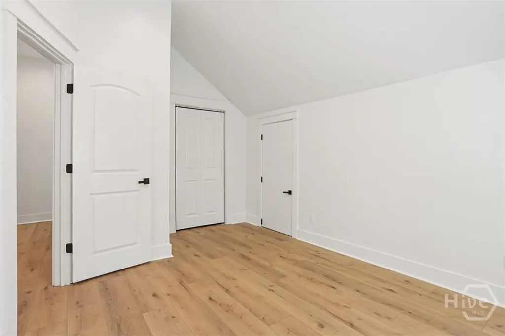 27 Pine Drive Savannah GA 31405