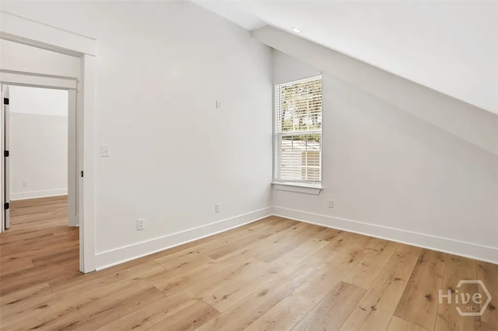 27 Pine Drive Savannah GA 31405